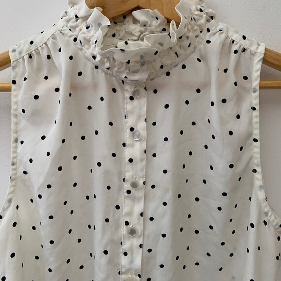 J. Crew Ivory Black Dots Silky Ruffleneck Sleeveless Button Front Blouse Size 0 - Picture 4 of 9